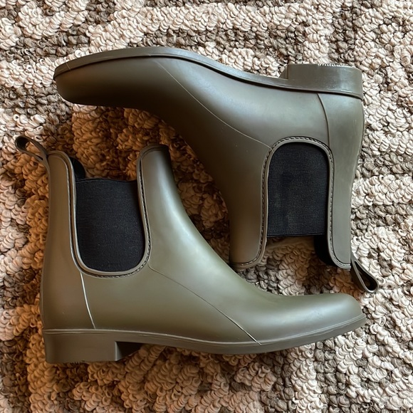 Storm boots. Water proof Ankle boot. - Picture 1 of 4